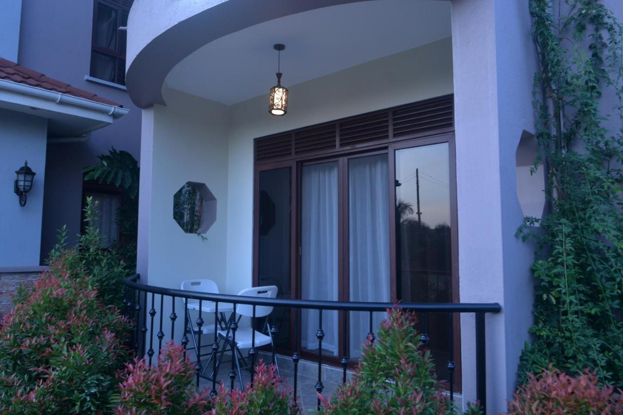 קמפאלה Akasu Bed And Breakfast מראה חיצוני תמונה