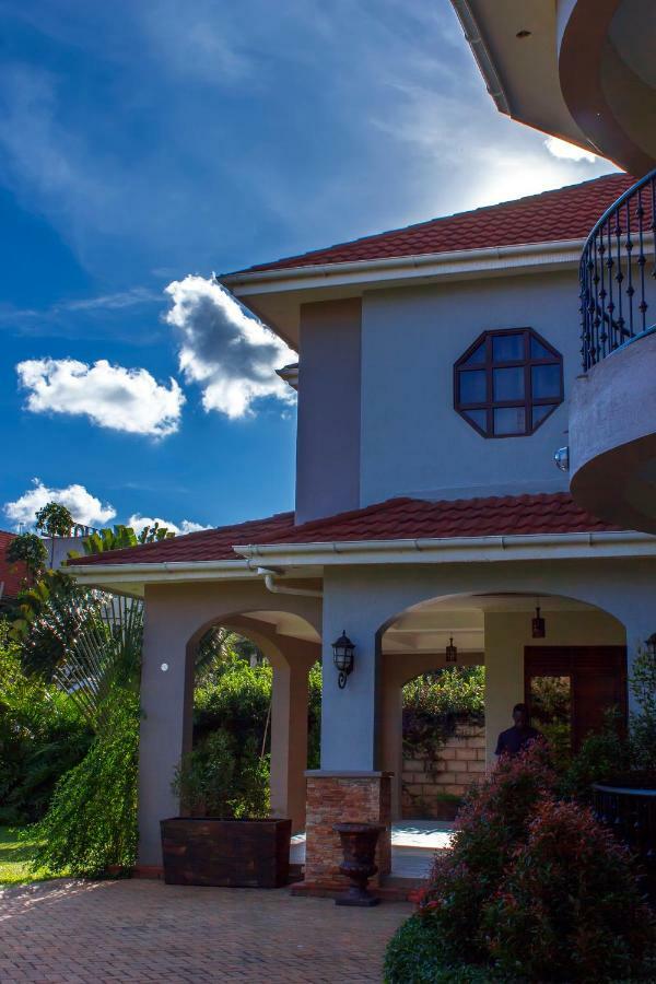 קמפאלה Akasu Bed And Breakfast מראה חיצוני תמונה