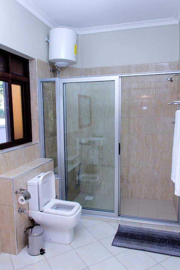 קמפאלה Akasu Bed And Breakfast מראה חיצוני תמונה